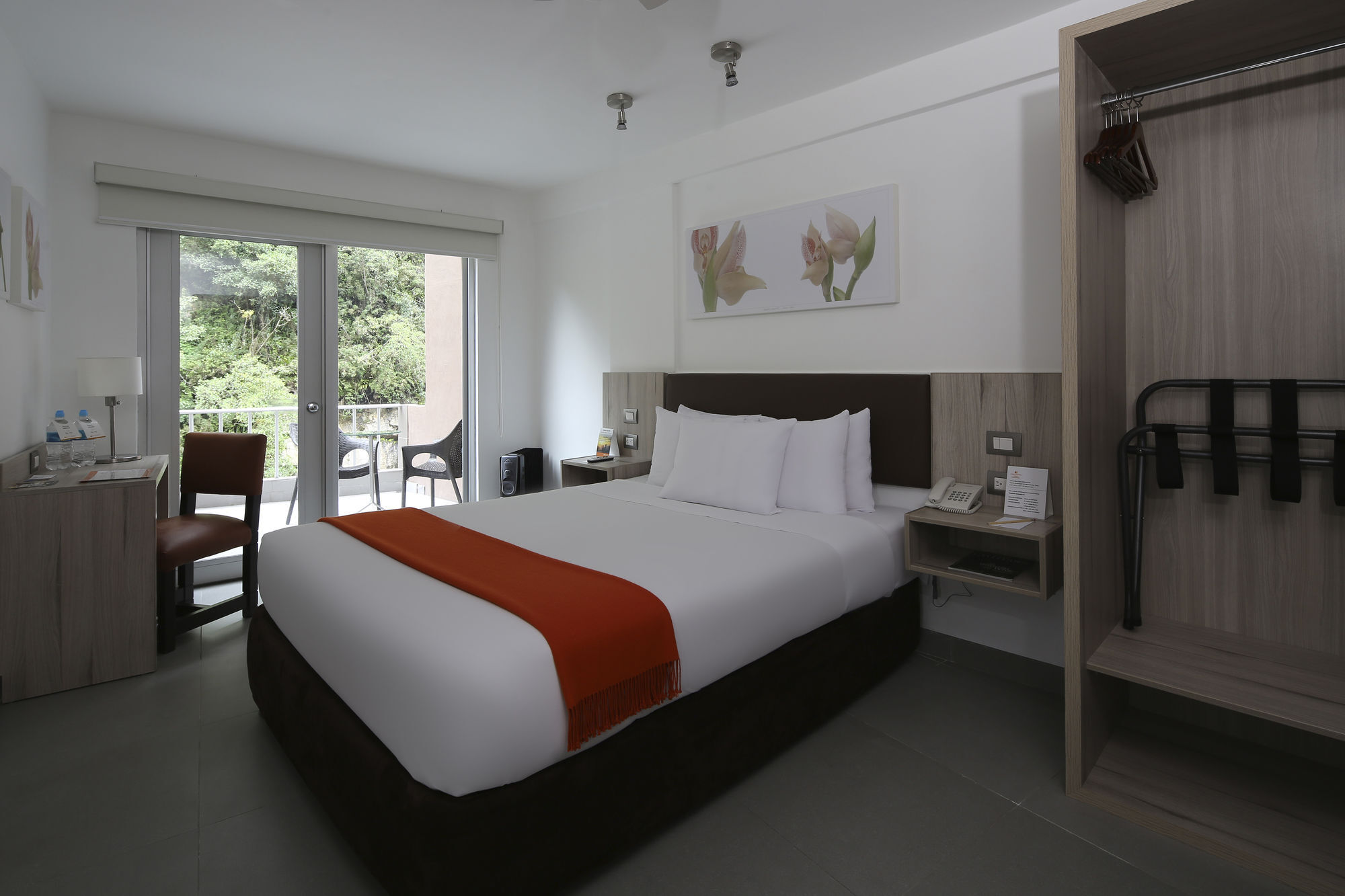 Casa Andina Standard Hotel